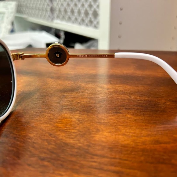 Versace Medusa Metal Aviator Sunglasses - Picture 6 of 6